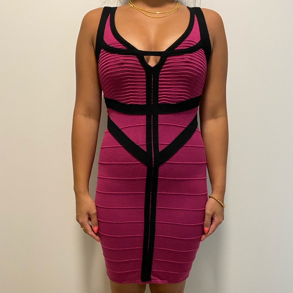 Gypsy pink keyhole 2b Bebe bandage dress